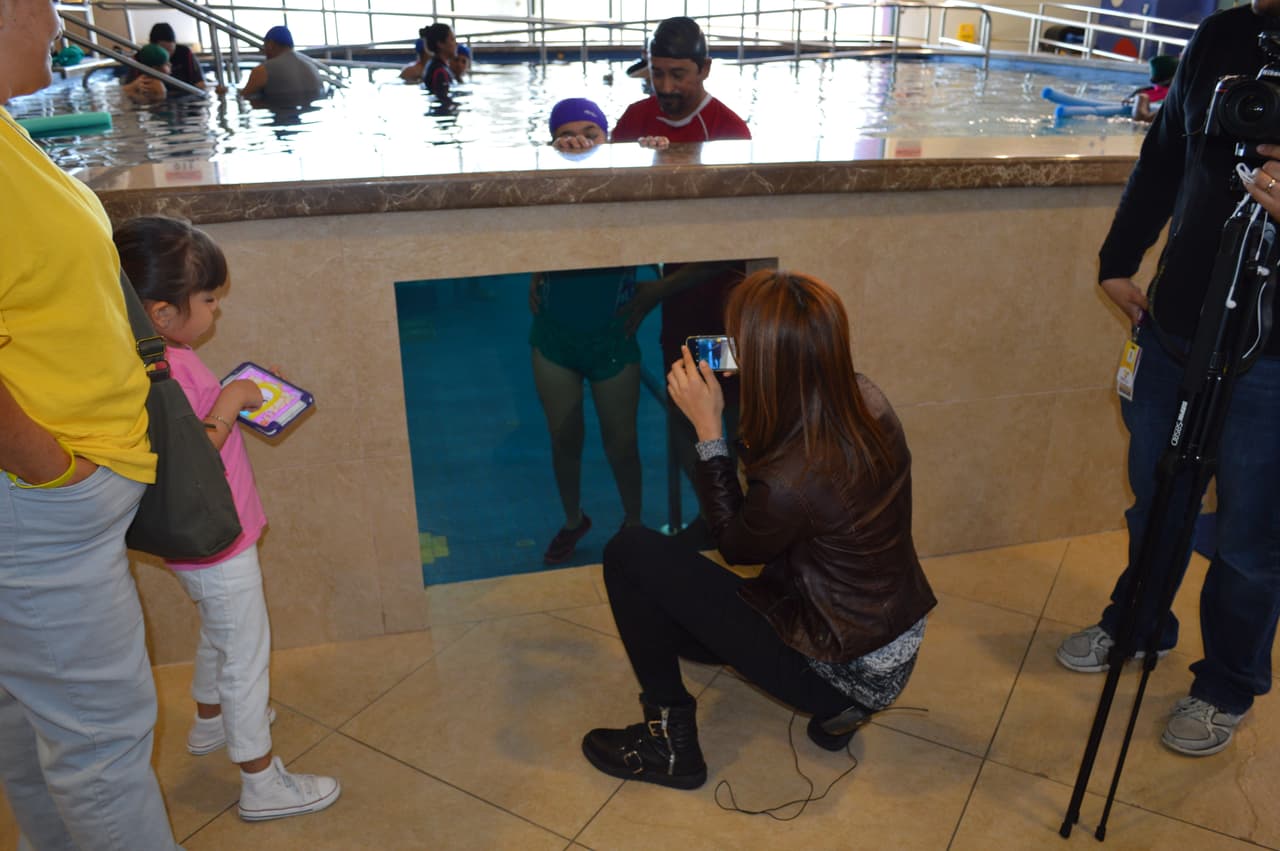La cantante hizo un recorrido por todas las instalaciones del CRIT