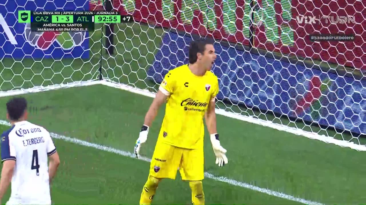 ¡Oscar Jiménez le ataja penal al Toro Fernández!