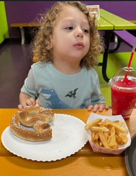 Joshua "JJ" Rowland desapareció de su casa al norte de Broksville el jueves cerca de las 11:30 a.m. mientras sus padres dormían y se inició una búsqueda por parte de múltiples agencias de la ley, tanto del condado Hernando como de otras entidades.