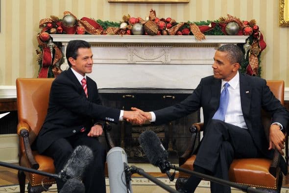 En el marco de su gira internacional como presidente electo, Peña Nieto fue recibido por Obama en la oficina Oval de la Casa Blanca.