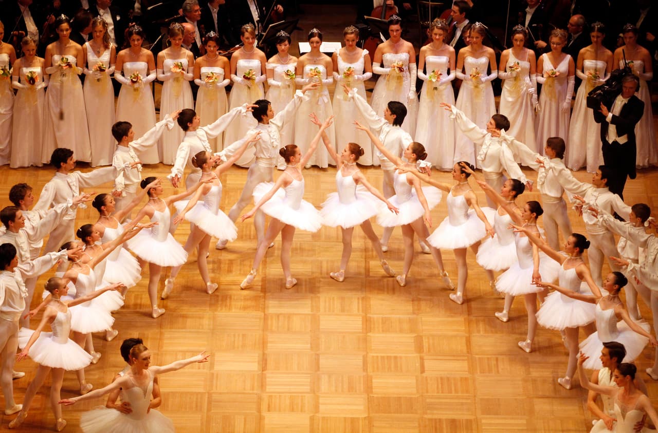 Los alentaban a fumar para que se mantuvieran delgados: una investigación revela abusos contra jóvenes bailarines