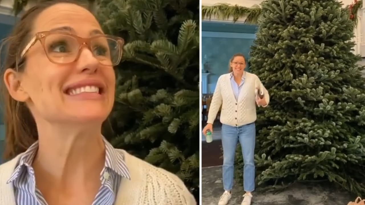 El divertido video de Jennifer Garner donde muestra el inmenso árbol de Navidad que parece recibió por error