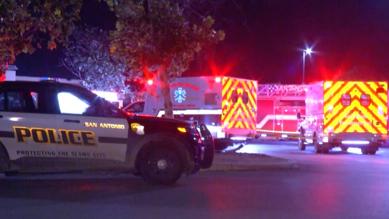 Esa noche de domingo, Lorenzo bajó de su camioneta y al ver a la pareja sacó un arma y les disparó hasta morir. Luego subió a su vehículo y huyo del supermercado.