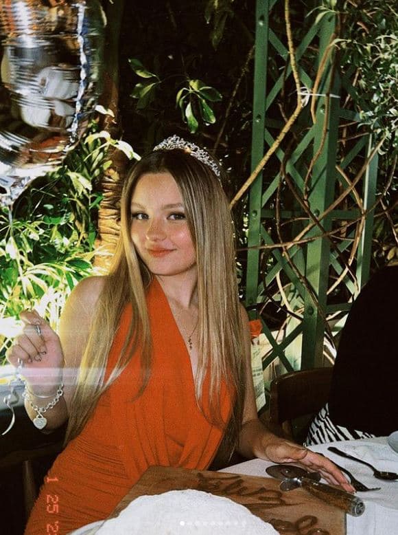 Isabella Tena, cumpleaños 16