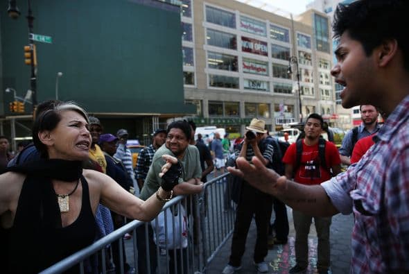Día del Trabajador: En Nueva York, y en otras partes del país, miles de personas salieron a marchar por las calles por una reforma migratoria así como en defensa de los derechos de los trabajadores y salarios justos.