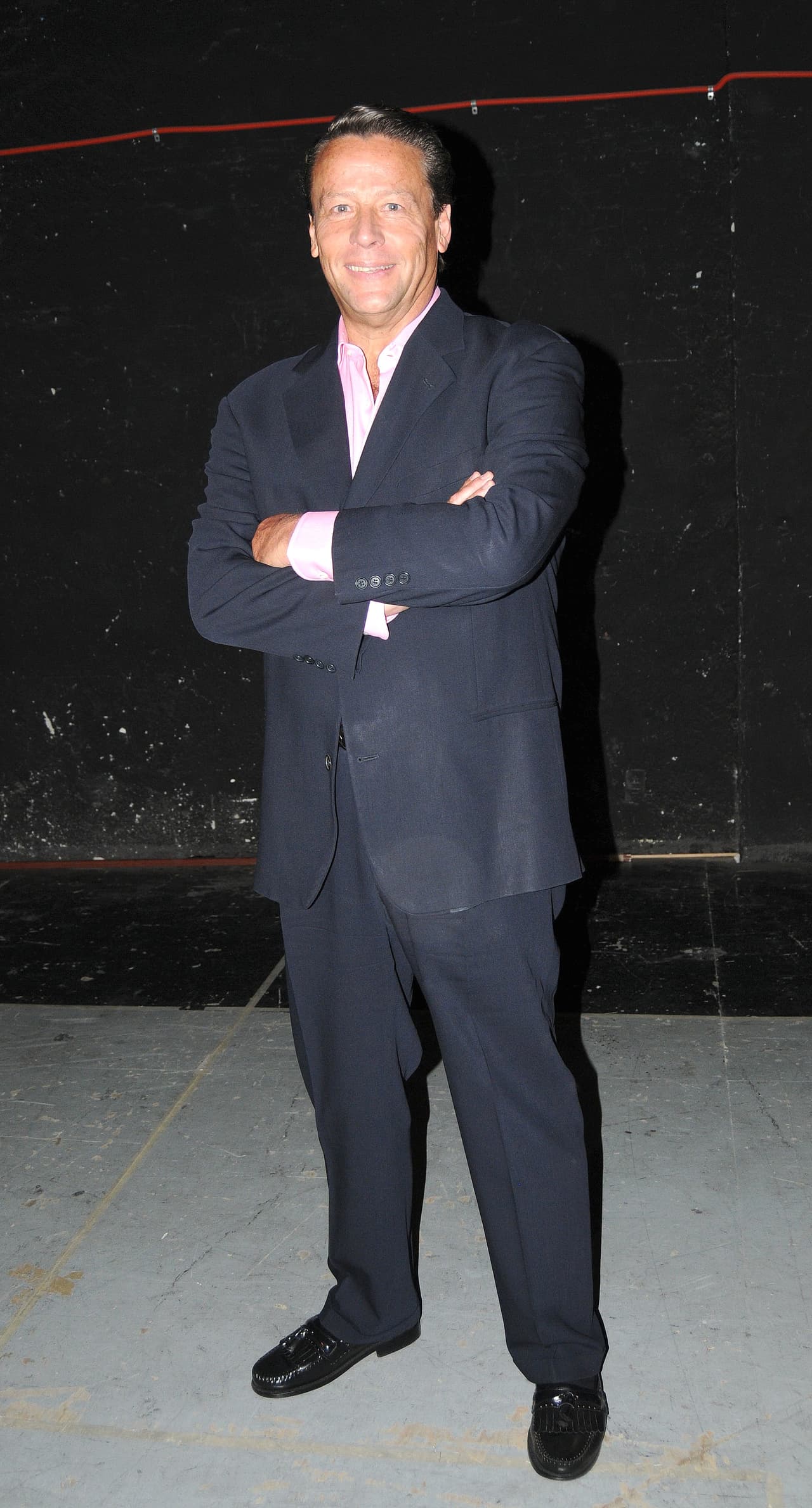 "Yo
<b><a href="https://www.univision.com/famosos/alfredo-adame-cobra-por-insultos-no-tiene-dinero" target="_blank">soy pobre</a></b>, muy pobre", aseguró, "estoy quebrado, no tengo ni qué comer ni nada".
<br>
<br>