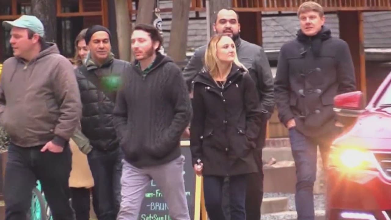 Rainey Street ya no permitirá el paso de vehículos en horas de la noche durante los fines de semana 