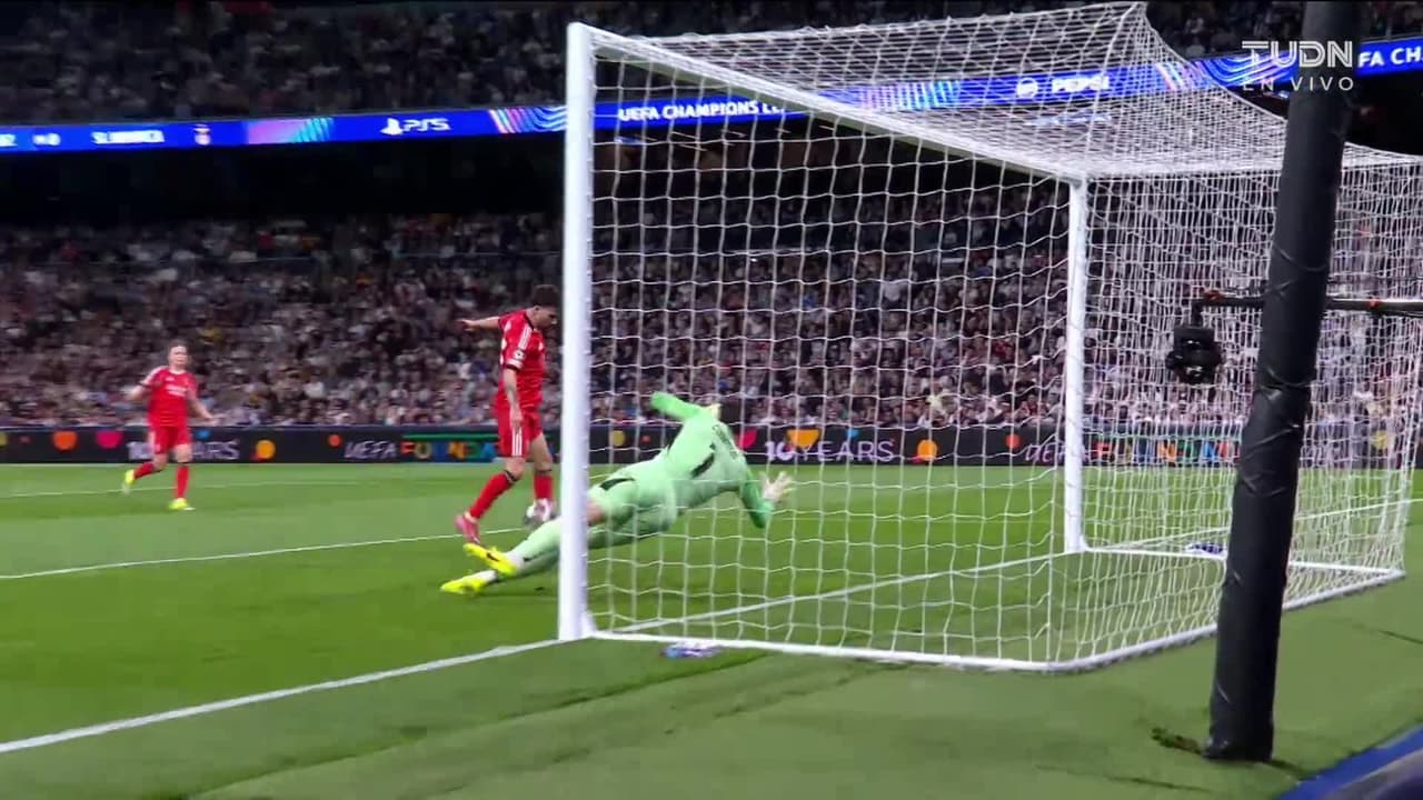 ¡GOL!  anota para Real Madrid. Aurélien Tchouaméni