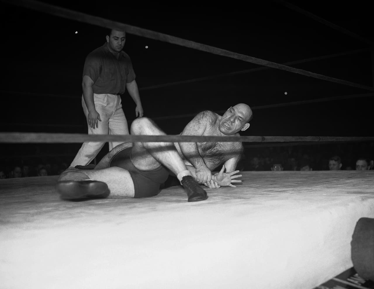 El promotor de lucha profesional
<a href="http://slam.canoe.com/Slam/Wrestling/2011/12/14/19123831.html"> <b>Paul Boesch escribió </b></a>que Tillet era muy popular entre la audiencia, atraída por la curiosidad y la fascinación, "los fans llenaban arenas para mirarlo" escribió en su autobiografía.