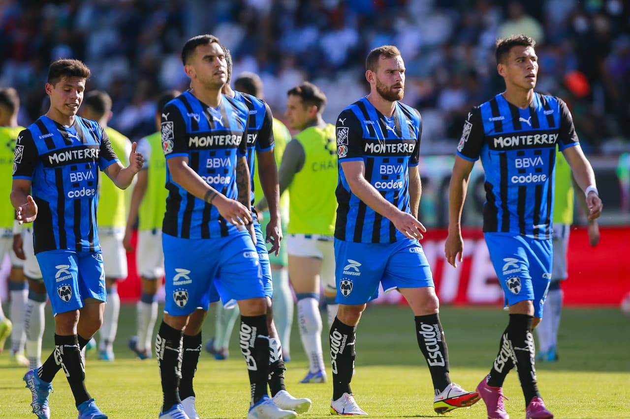 Gracias a un doblete de Luis Chávez y otro golazo de Roberto de la Rosa, el Pachuca dio cuenta de los Rayados.
