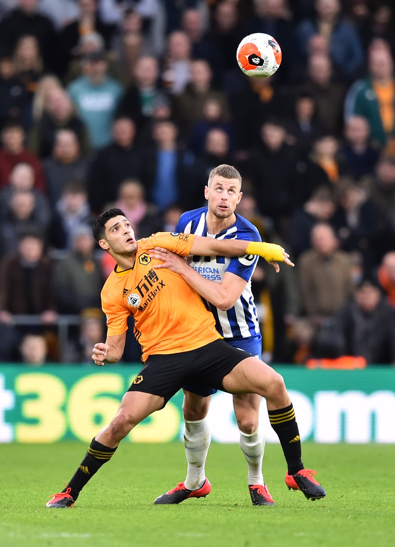 Raúl Jiménez pudo anotar su gol 14 en este encuentro para convertirse en el mexicano con más anotaciones en la Premier League.