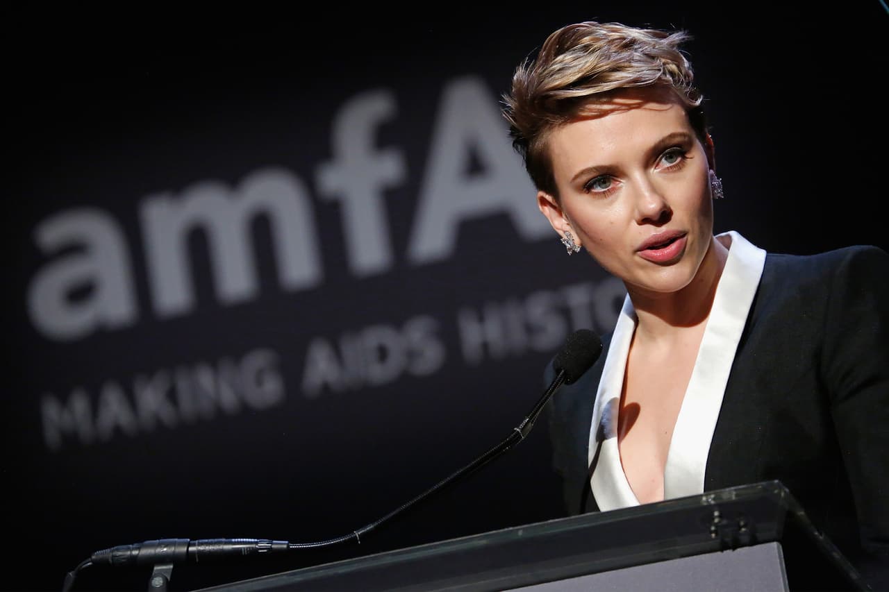 Scarlett Johansson se divorcia y pelea la custodia de su hija