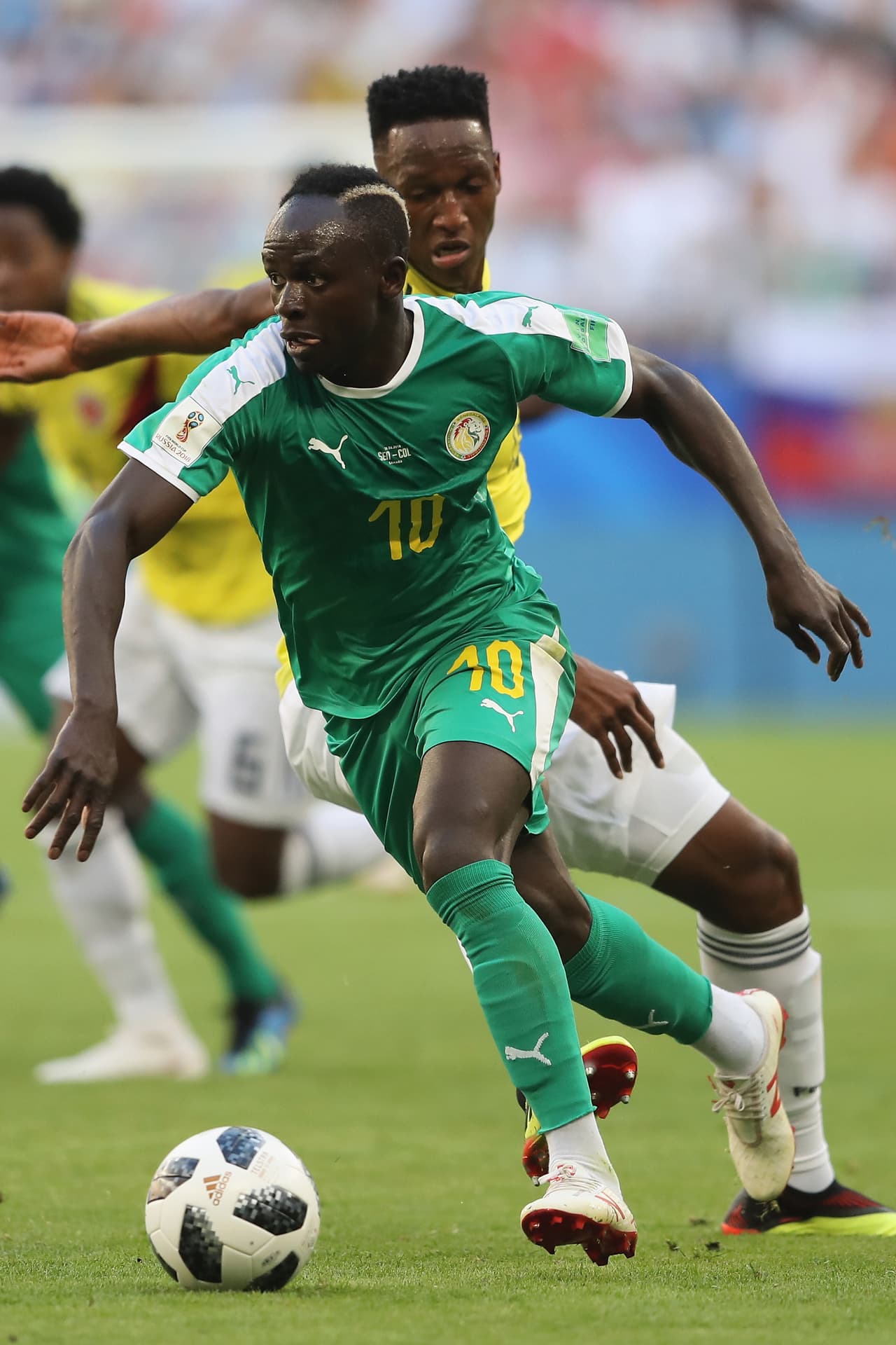 La línea amarilla perfecta de Sadio Mané de Senegal.