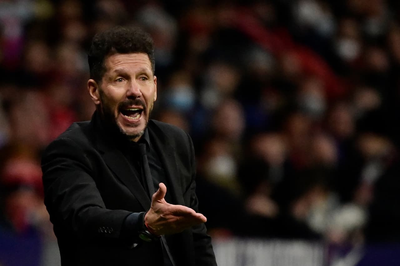 El Atlético de Madrid goleó al Alavés con sendos dobletes de Joao Félix y Luis Suárez.