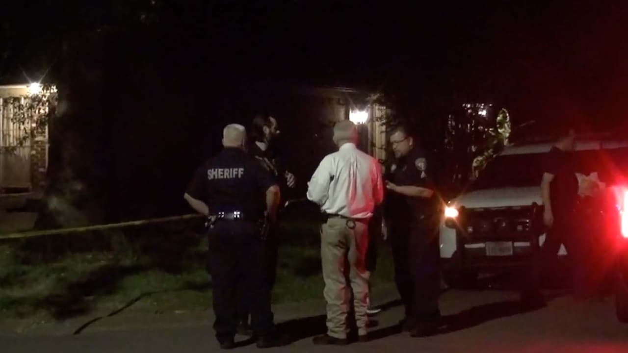 El martes, alrededor de las 11:50 pm la policía respondió al reporte de un tiroteo en una casa ubicada en la cuadra 2500 de la calle 4.