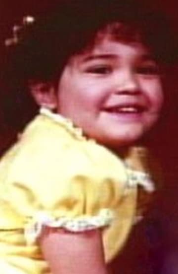 La vida le sonrió desde pequeña; su autenticidad y simpatía la hizo recorrer caminos que le apasionan, y hoy en su cumpleaños se nota plena y agradecida.
<br>