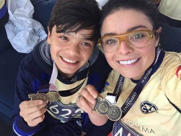 También trabajaron juntos en la telenovela "Yo no creo en los hombres", son igualitos ¿no crees? ¿Estos pequeñines lograrán superar la fama de sus famosos padres?