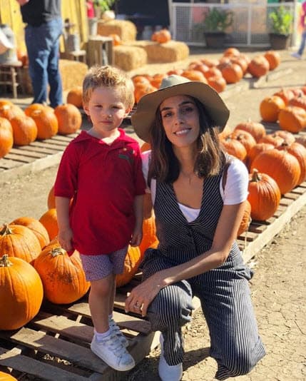 En este contexto, 
<b><a href="https://www.univision.com/famosos/confirman-a-sandra-echeverria-como-protagonista-de-la-nueva-version-de-la-usurpadora-fotos">la protagonista del remake de 'La usurpadora'</a></b>, admitió: "Me ven a mí y no parezco su madre".