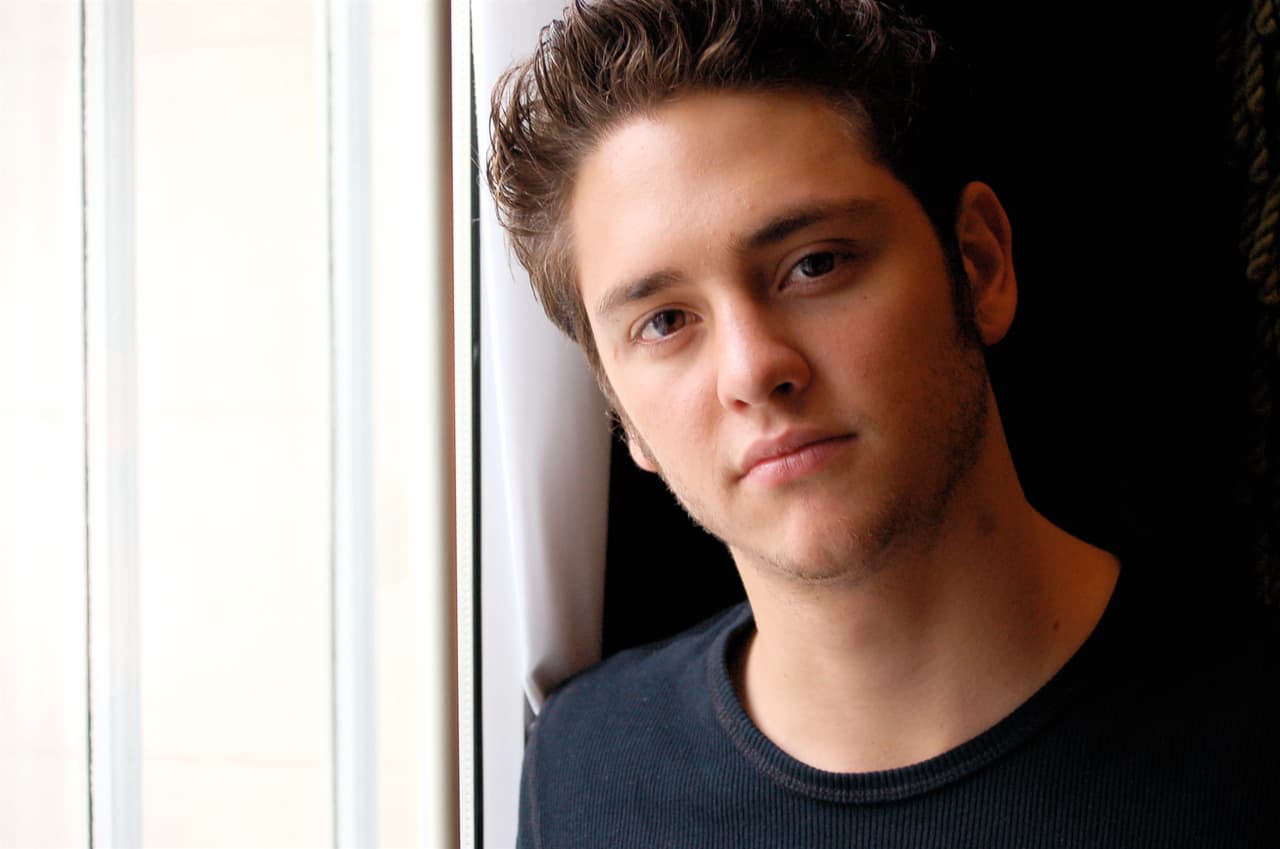 Después de RBD, lanzó su primer sencillo llamado 'Light up the world tonight', el cual grabó en Brasil, junto con un amigo.