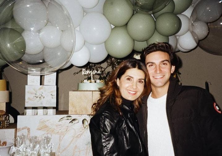 Madre e hija han mostrado en redes la buena relación que tienen, incluso,
<b>Mayrín apoya completamente <a href="https://www.univision.com/famosos/mayrin-villanueva-hija-romina-novio-sebastian-poza-aprueba-fotos">el romance de Romina con su novio</a></b>.
<br>