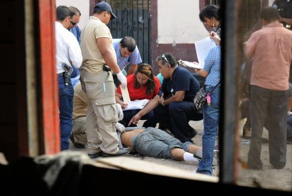 "Cualquier persona, en cualquier lugar y circunstancia, puede convertirse en víctima de la violencia, llegando inclusive a ser víctima de la privación de la vida", subrayó.