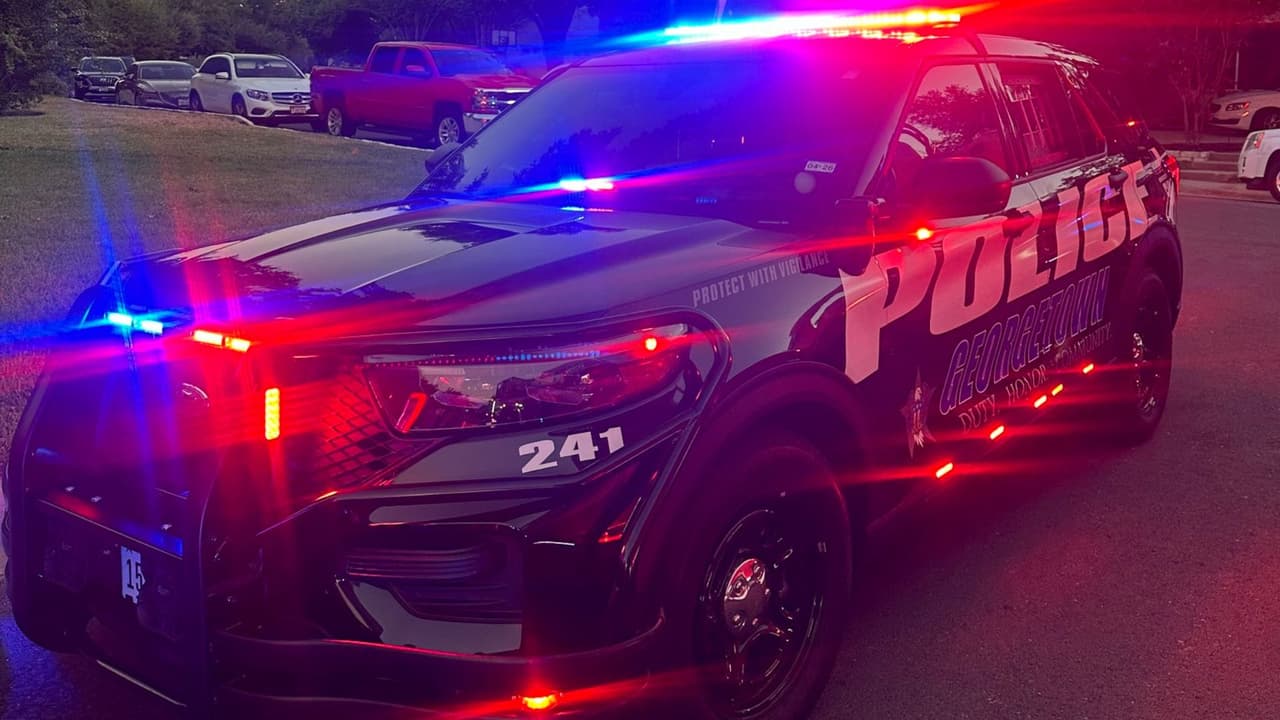 Hallan sin vida a un hombre, una mujer y una niña en Georgetown; investigan el caso como homicidio