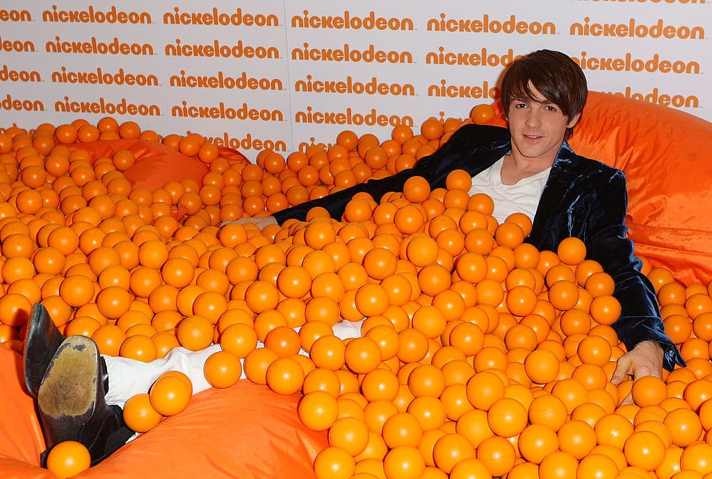 También prestó su voz a Timmy Turner en tres películas para televisión de la caricatura de Nickelodeon "Fairly Odd Parents".