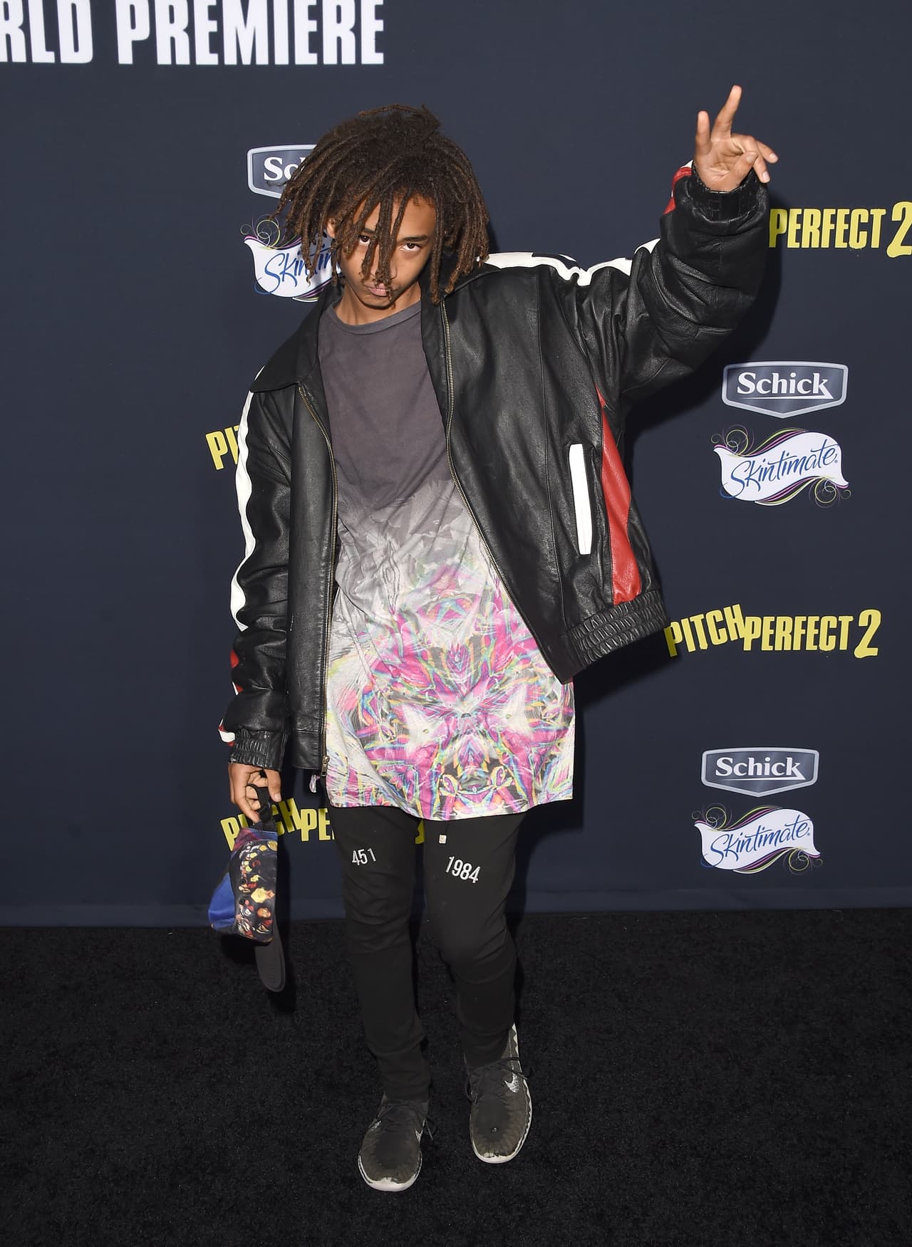 El hermano de Willow, Jaden, tiene también un estilo 'underground': las piezas 'oversize' y las chaquetas son una combinación adecuada.