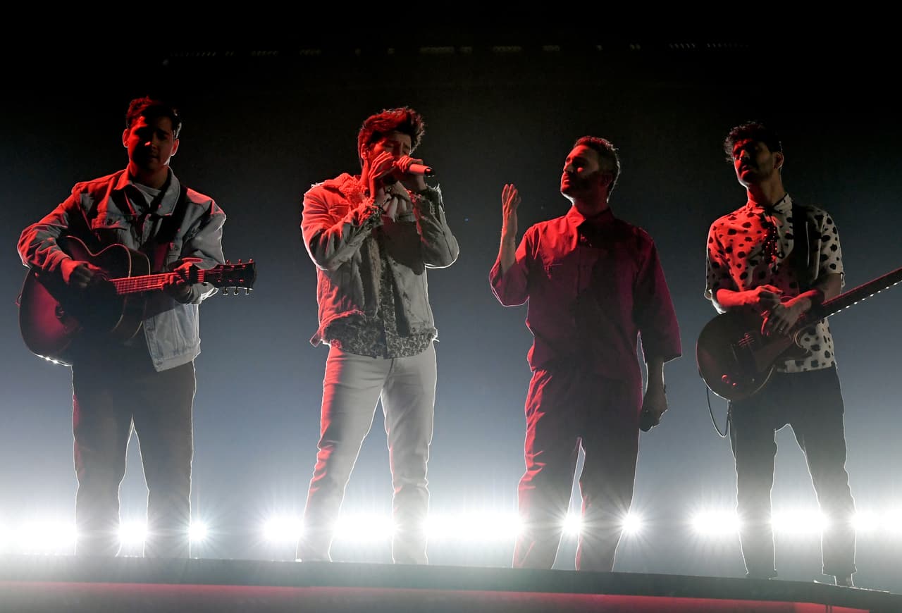 Día 2 - Yatra acompañado del grupo mexicano Reik durante los ensayos para la ceremonia de Latin GRAMMY en el MGM Grand Hotel & Casino en Las Vegas, Nevada.