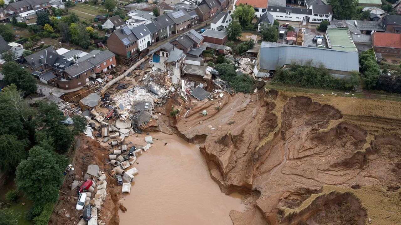 Más de 150 muertos y decenas de desaparecidos en devastadoras inundaciones en Europa