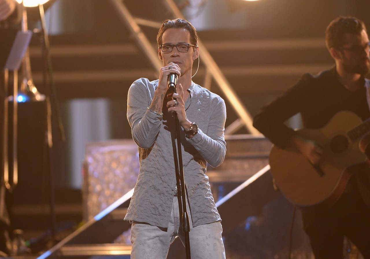 "Adoptamos un programa de educación elemental, un proyecto en Lima, Perú. Los próximos días estaremos firmando acuerdos para dos nuevos lugares en La Paz, Bolivia y en Guadalajara, México", dijo recientemente el músico.