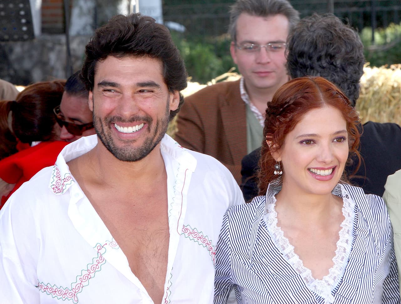 La telenovela fue protagonizada por 
<b><a href="http://www.univision.com/temas/eduardo-yanez">Eduardo Yáñez </a></b>y 
<b><a href="http://www.univision.com/temas/adela-noriega">Adela Noriega</a></b>, el éxito fue tal que la historia se alargó y su duración fue de más de 200 capítulos.