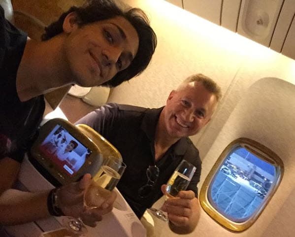 Después de un largo viaje de 14 horas aterrizó con su familia para disfrutar de inolvidables experiencias al otro lado del mundo.