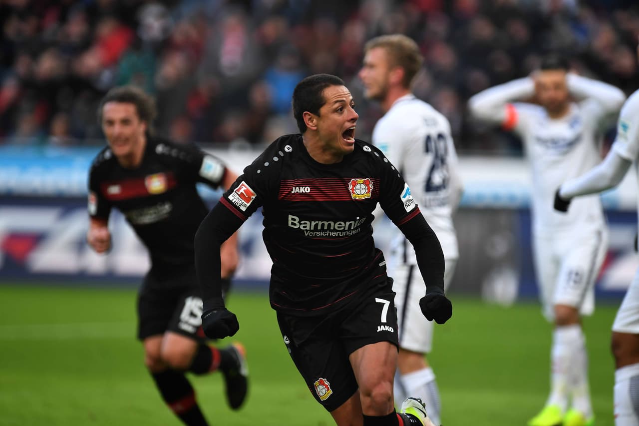 'Chicharito' se reencontró con el gol en la Bundesliga pero el Bayer Leverkusen perdió