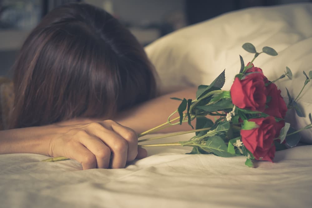 ¡No sufras porque al parecer eres invisible para esa persona! Podemos darle una ayudadita esotérica a Cupido para que esa persona que tanto te encanta se fije finalmente en ti.