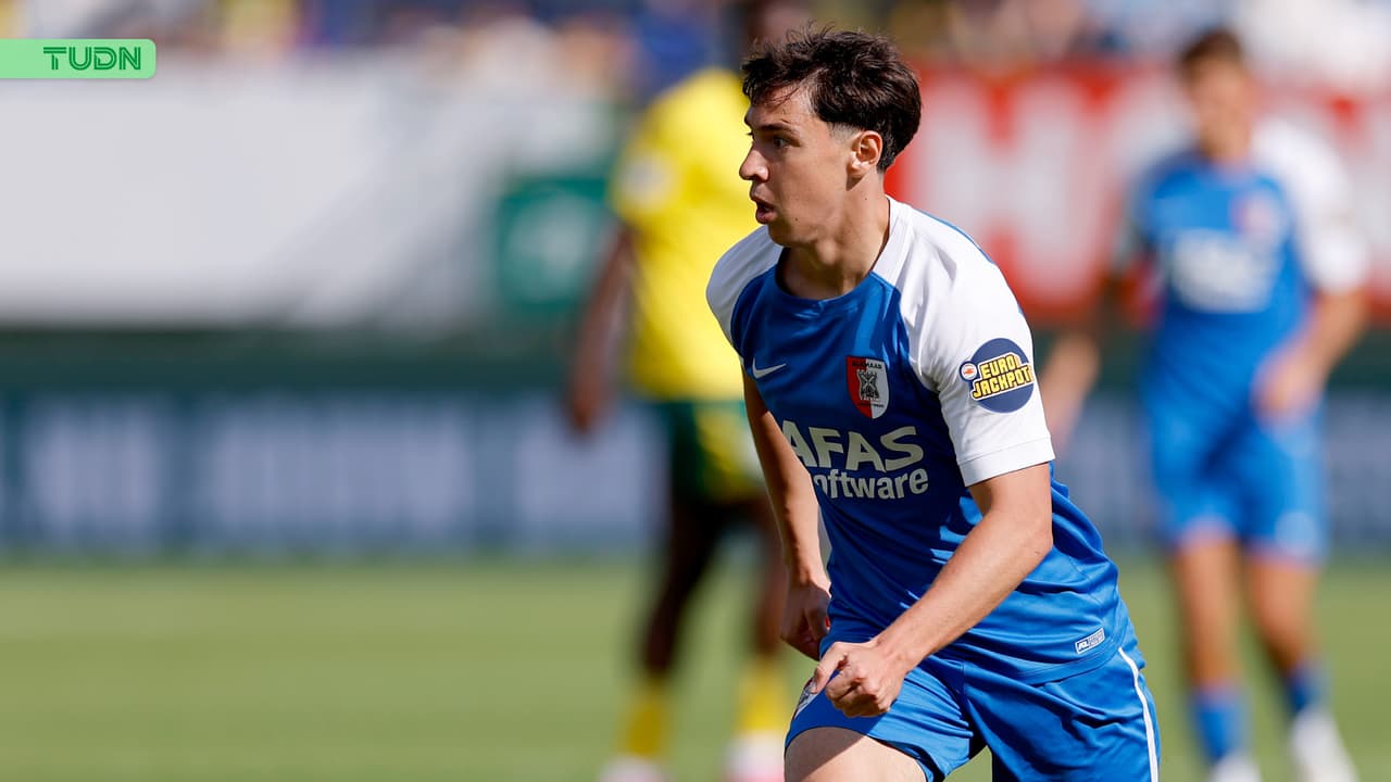 Mateo Chávez provoca expulsión y participa en gol del AZ Alkmaar