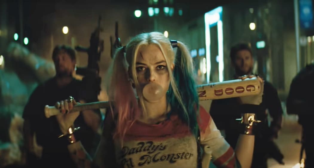 <b>'Suicide Squad'</b>
<br>En una entrevista con 'Variety', el director David Ayer sugirió que 'Suicide Squad' necesitaba un 'Ayer’s Cut', ya que debido a las interferencias del estudio no se pudo hacer realidad su visión creativa. Esto lo dijo como una forma de explicar las críticas que su película recibió.
<br>
