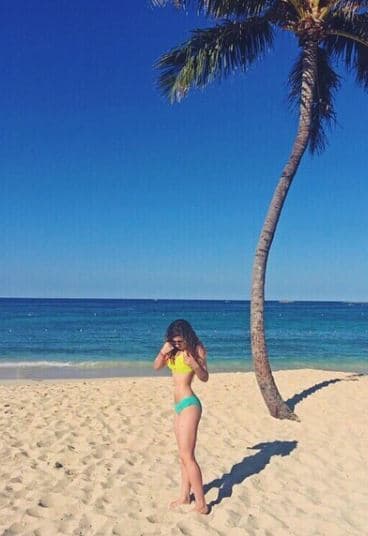 Su padre, el exfutbolista Carmona, apoya la decisión de su hija de seguir los pasos de su madre y considera que tiene muy buenos maestros en casa para hacerlo de la mejor manera, de acuerdo con una nota publicada por Tv Notas.