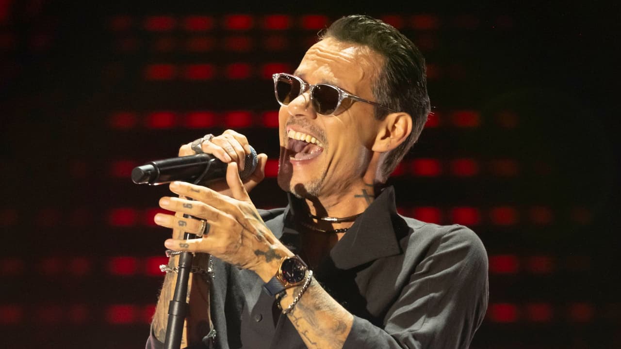 Marc Anthony en Premios Juventud 2026: todo su show con 'Aguanile', 'Valió La Pena', 'Flor Pálida' y 'Vivir Mi Vida'