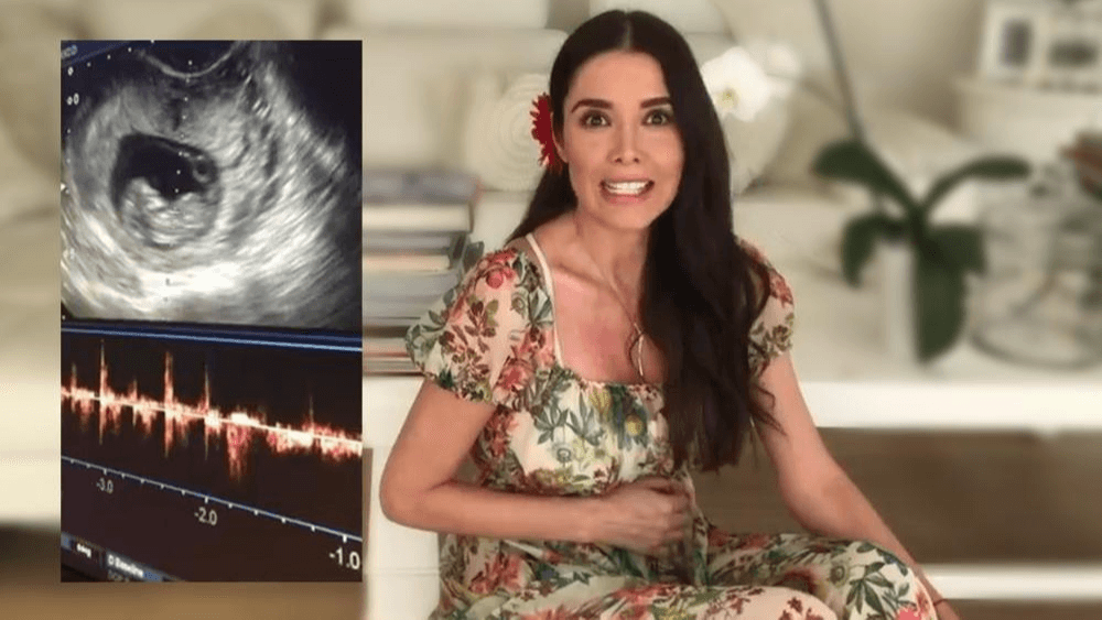 El 16 de abril se dio a conocer que Marlene Favela estaba esperando su primer hijo al lado de George Seely, en ese momento la actriz tenía tres meses de embarazo. La revista People en Español tuvo la exclusiva.