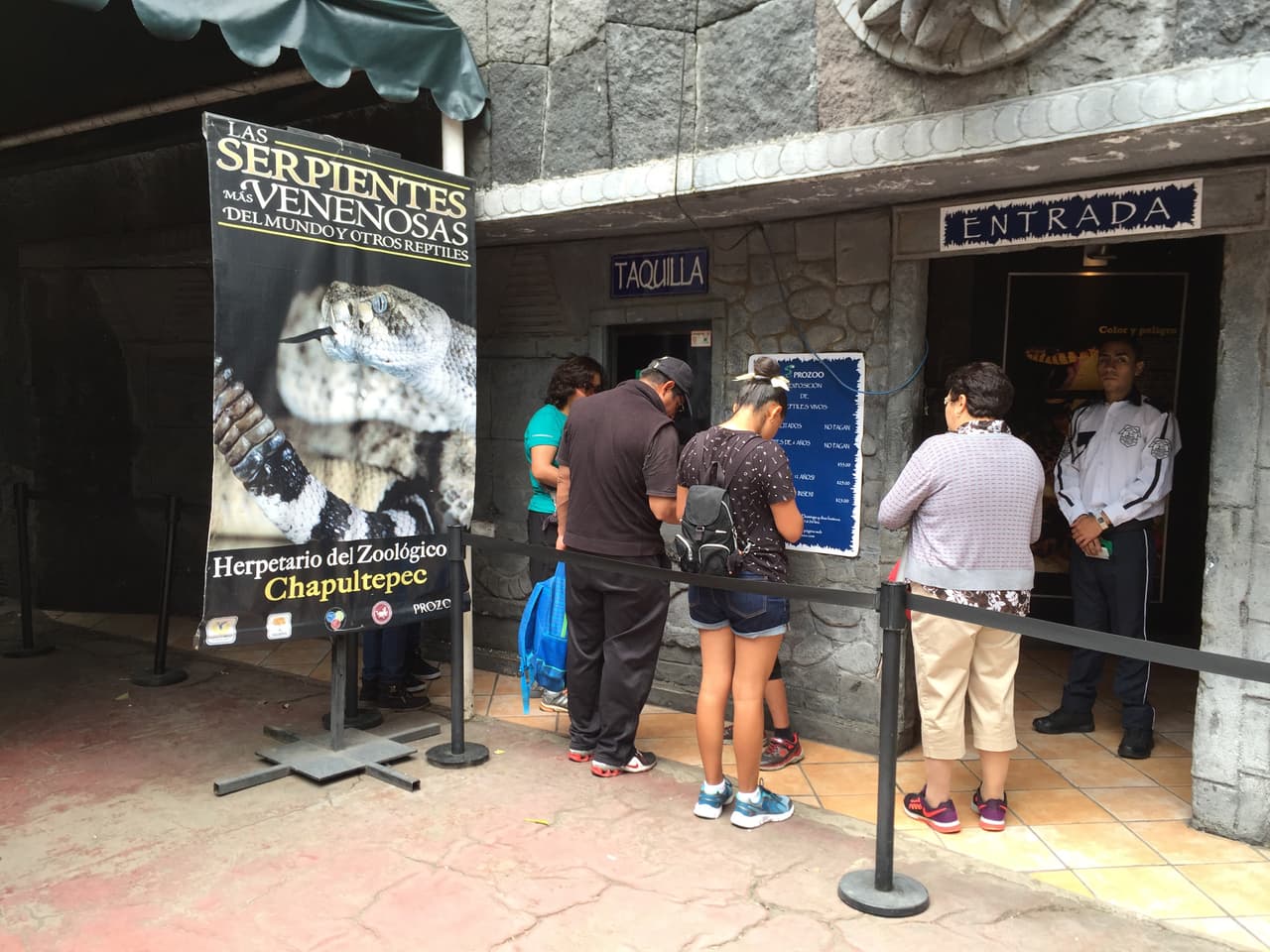 La taquilla para pagar y poder acceder a la zona de serpientes venenosas.