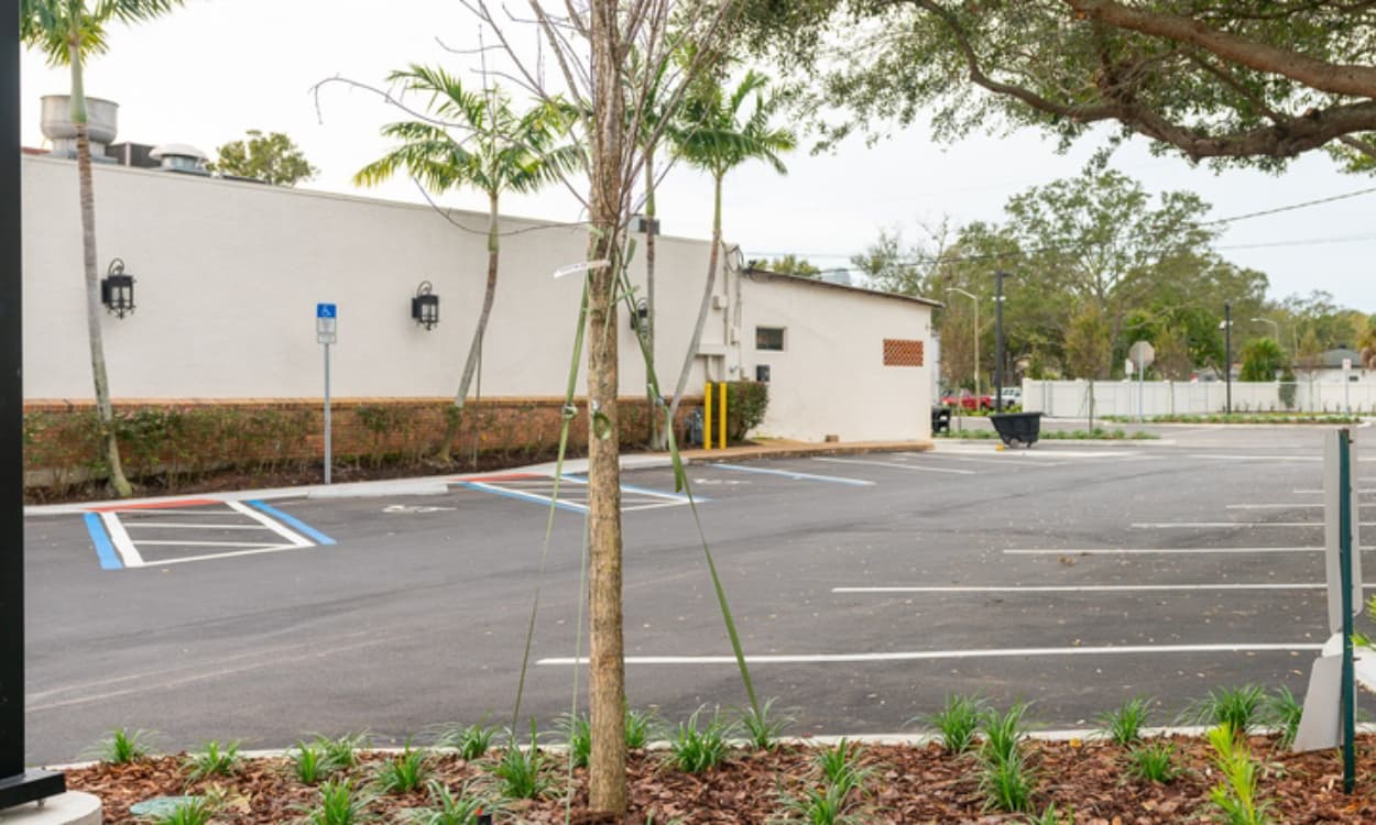 Restaurantes Red Mesa de St. Petersburg en investigación por retención de salarios