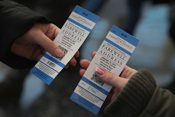 Revenden boletos para el discurso de despedida del presidente Obama en Chicago en 2,500 dólares