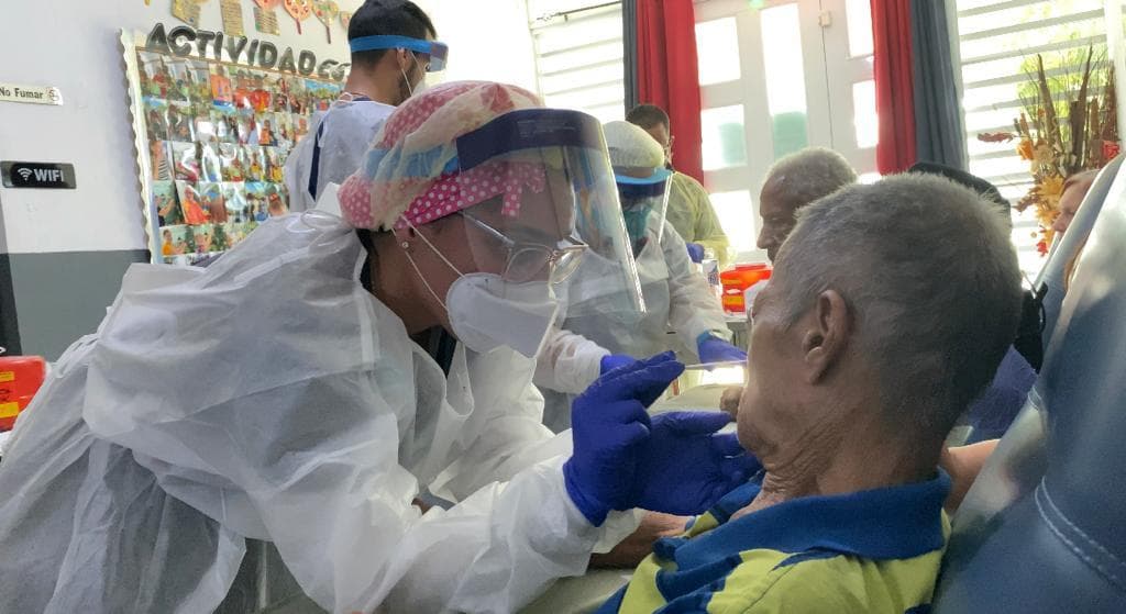 “Nuestro compromiso con el pueblo de Puerto Rico es inquebrantable y seguiremos sirviendo mientras sea necesario con el mismo orgullo, entusiasmo y profesionalismo para salvaguardar la salud de nuestra ciudanía y protegerlos de esta amenaza", dijo el General de División, José J. Reyes.
<br>
<br>