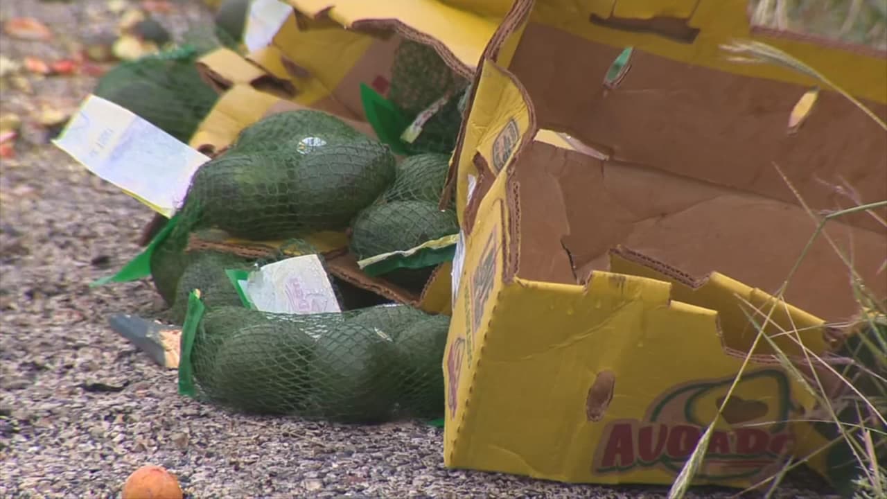 Se derraman 40 mil libras de aguacate en la interestatal 10 