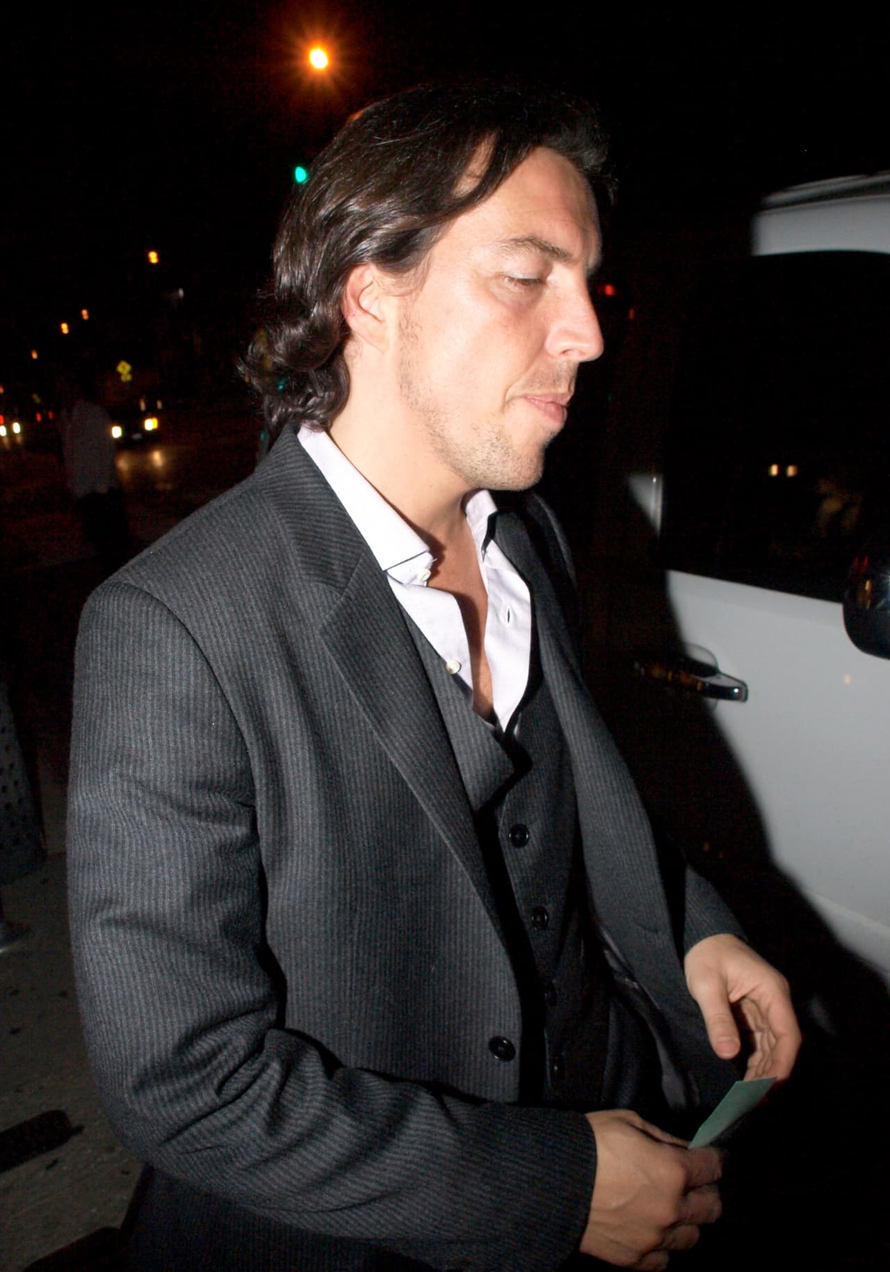 En ese entonces, Asensi mantenía una relación de más de seis años con la colombiana Natalia Echeverría. Se dice que, tras enterarse de la relación entre el mánager y Michelle, habría sido ella quien coló las fotos "para quemar a su ex con su amigo y jefe".