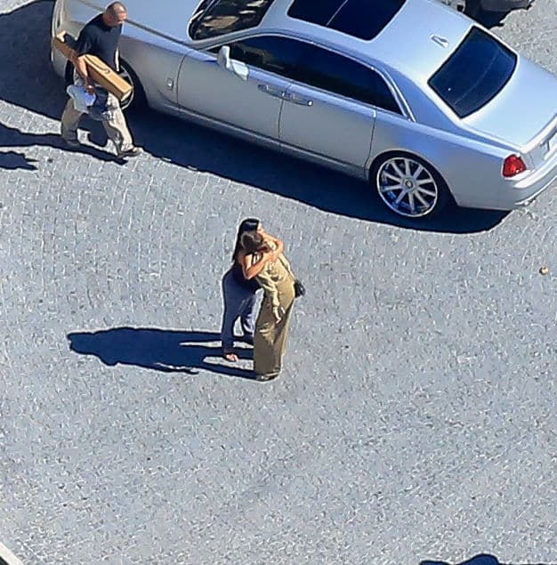 ¡Disfruta de tu regalo de cumpleaños, Kim!