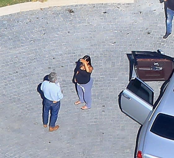 Por si no fuera poco, tiene 16 mil pies cuadrados de espacio en tres acres de tierra.