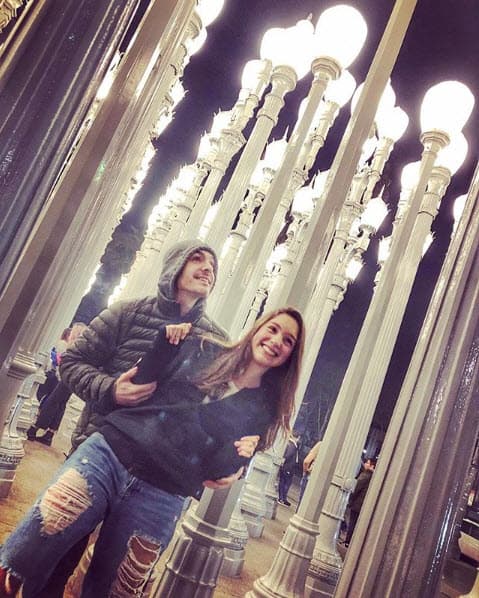 En sus fotos Mauricio se muestra divertido, pero también cariñoso con los mensajes que le dedica a su hija: "Iluminas mi vida @lorochmann. ¡Momentos inolvidables! Love you”, escribió en Instagram.