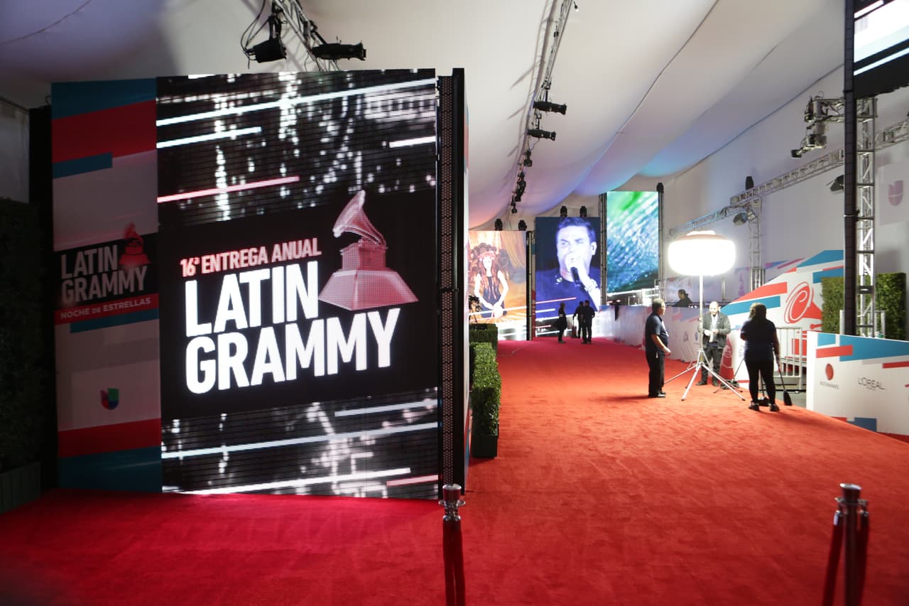 Así se veía nuestra alfombra horas antes de la llegada de las estrellas.